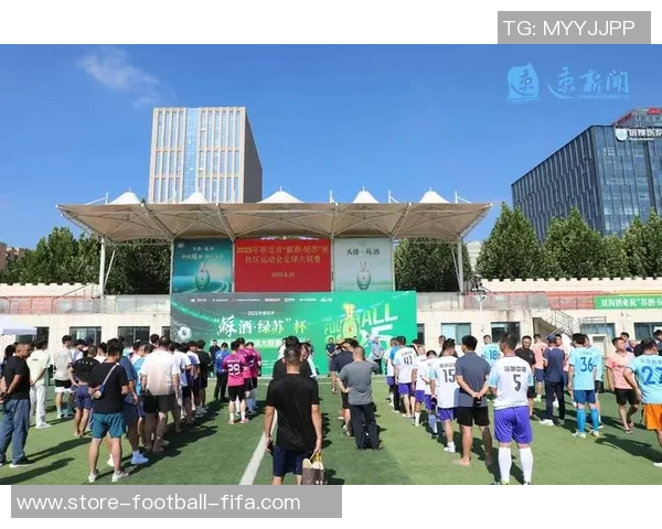 高清足球场图片展现绿茵场上的激情与梦想让我们一起感受足球的魅力与活力